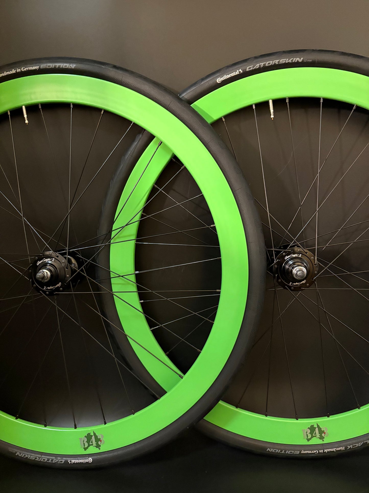 Velocity B43 Green / Gran Compe HF Wheelset 32h