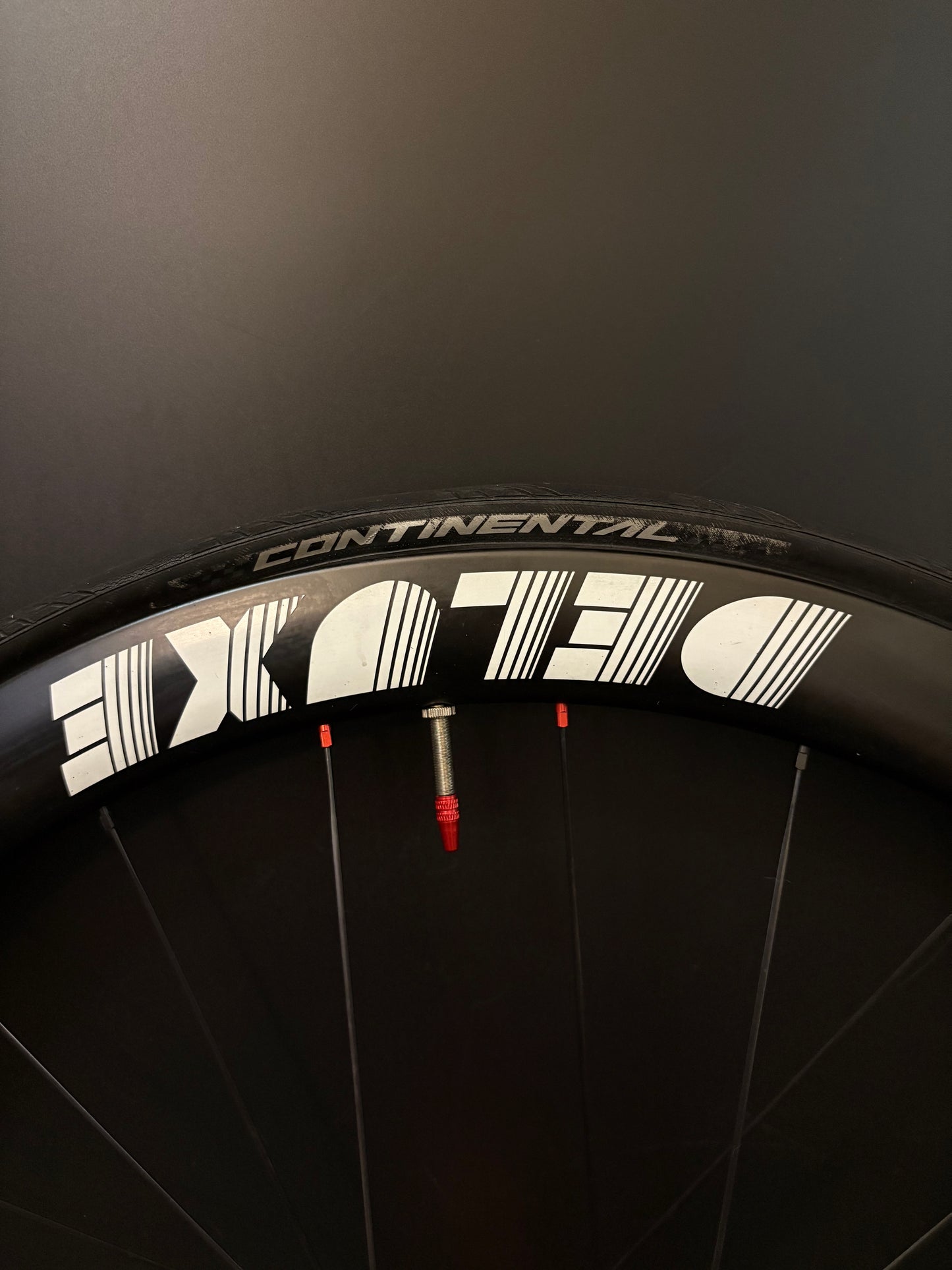 Deluxe White Logo 45mm Carbon / Mack LF + HF Wheelset Orange 24h