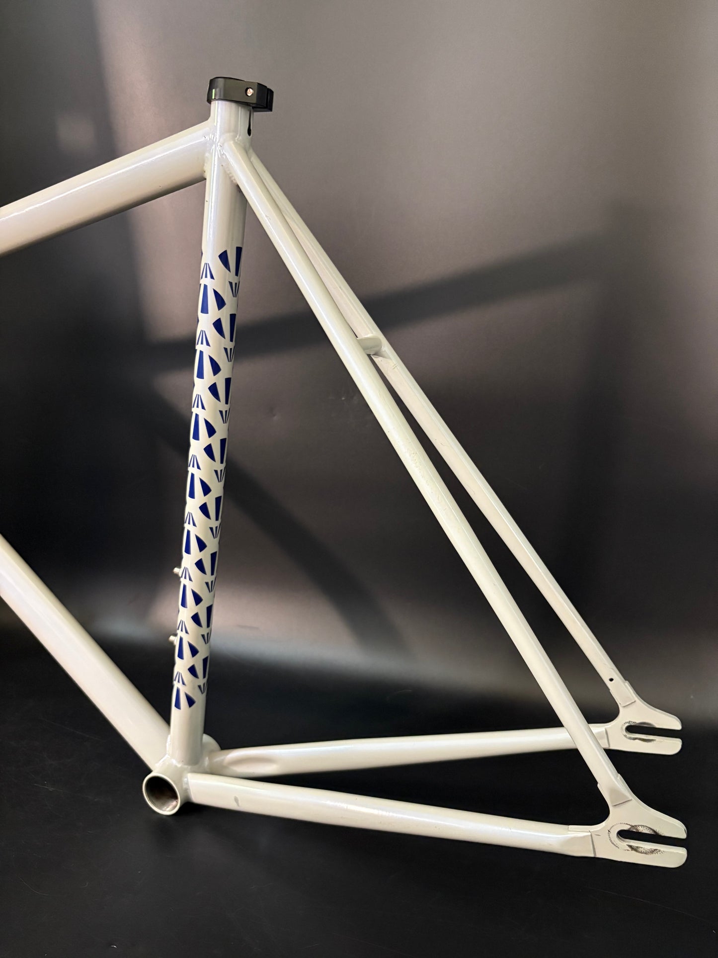 Affinity Lo Pro Frameset 18 Percent Grey Small