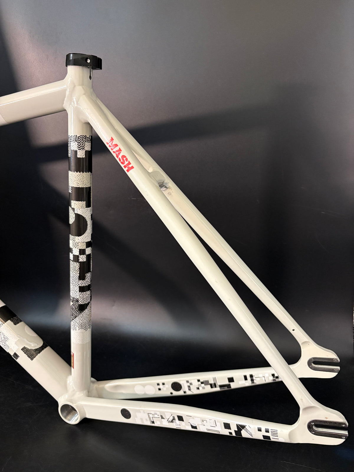 Mash AC-4 Prototype Frameset White/Black 54cm Medium