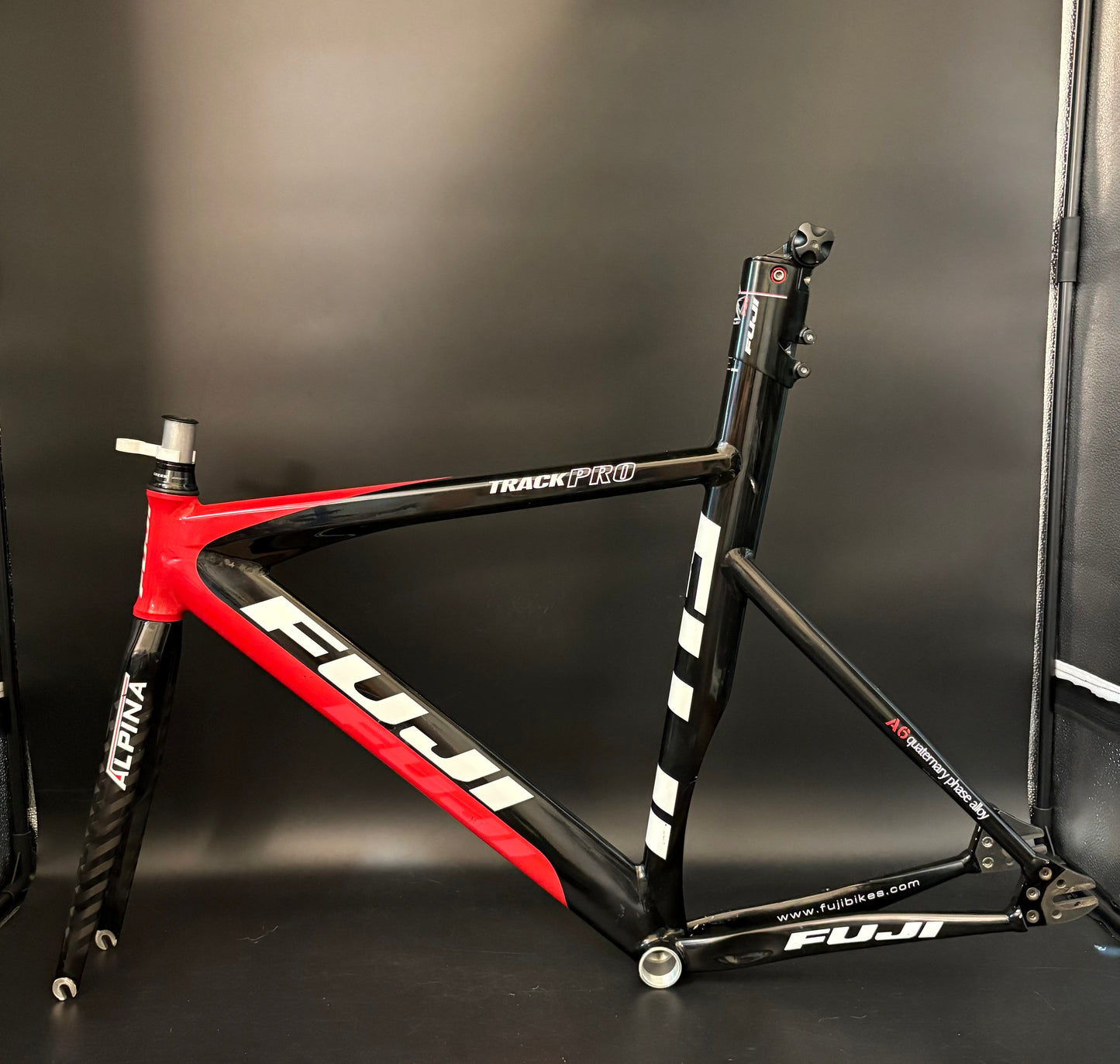 Fuji Track Pro Frameset Red/Black 54cm