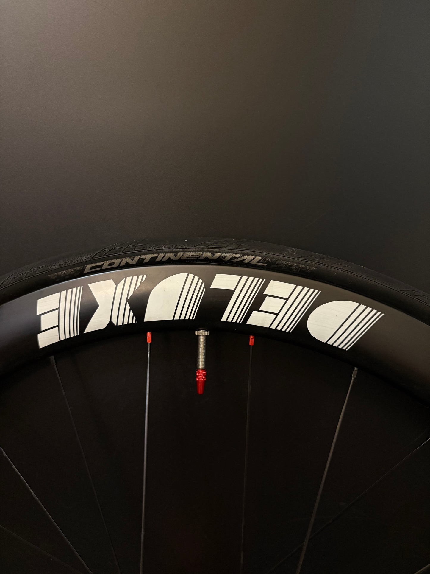 Deluxe White Logo 45mm Carbon / Mack LF + HF Wheelset Orange 24h