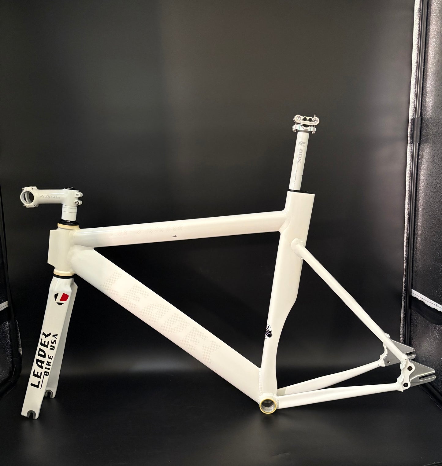 Leader 735TR Frameset White 56cm