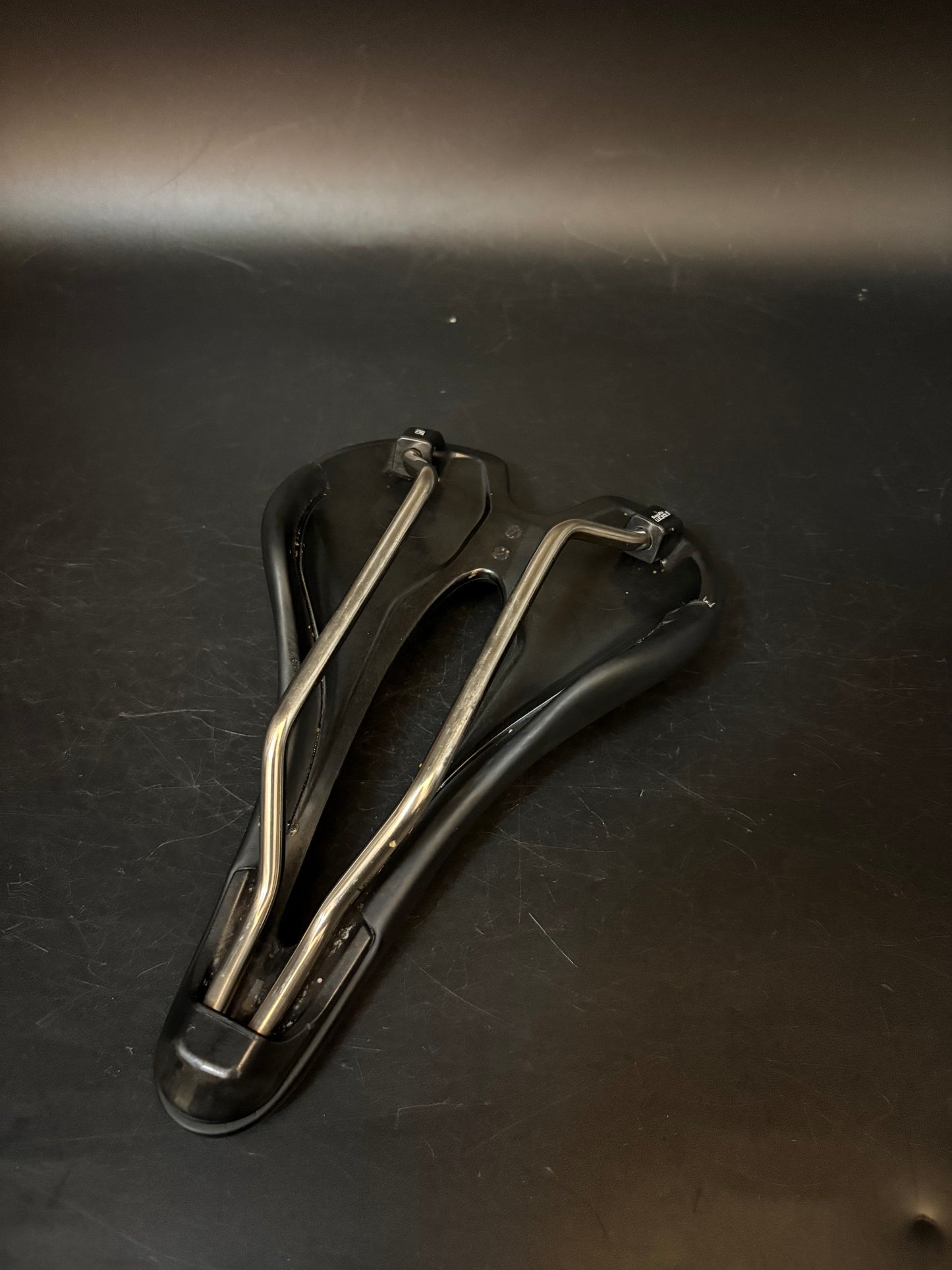 Form Cycling Throne RS Saddle Black