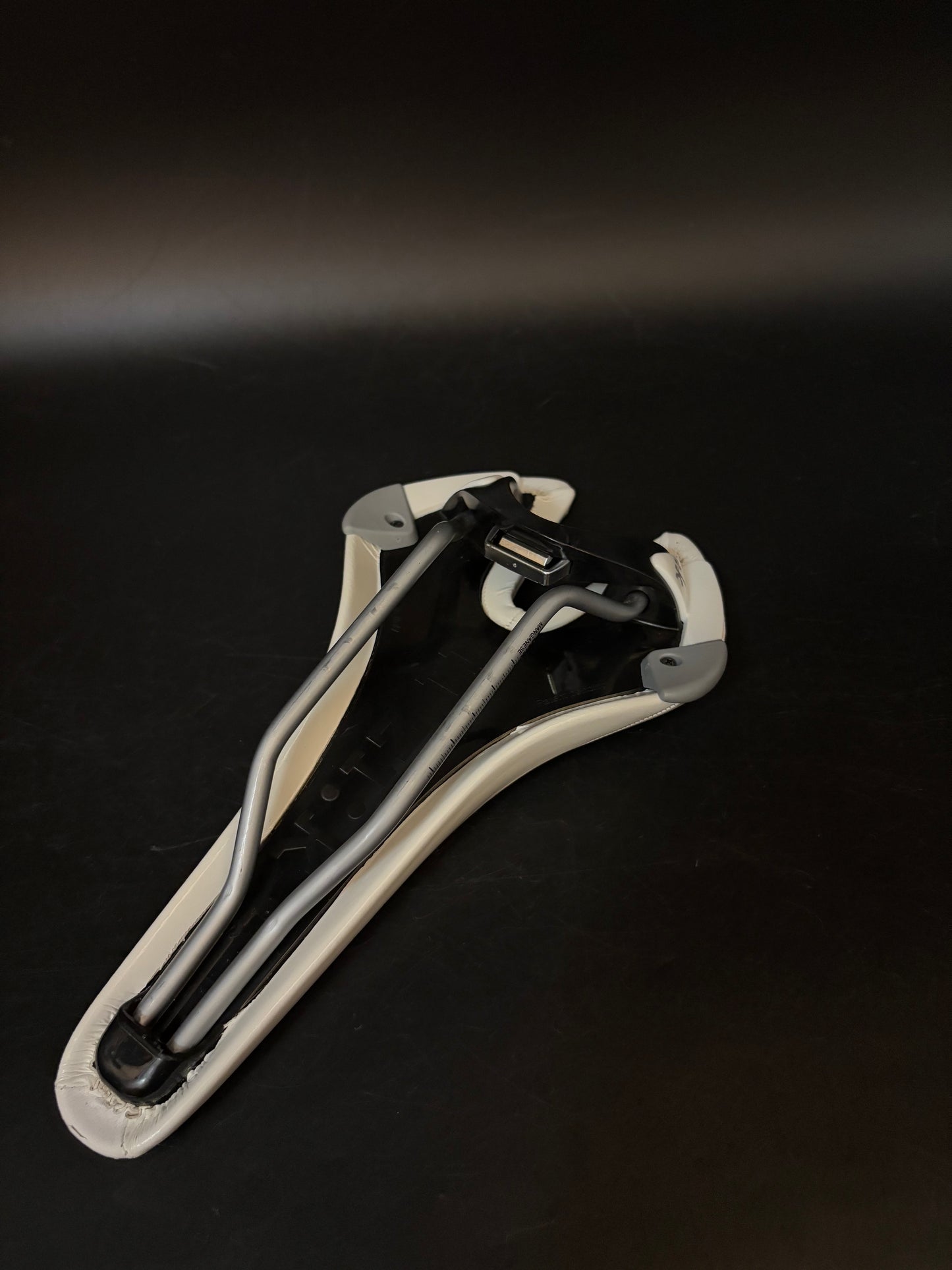 Fizik Ardea Saddle White