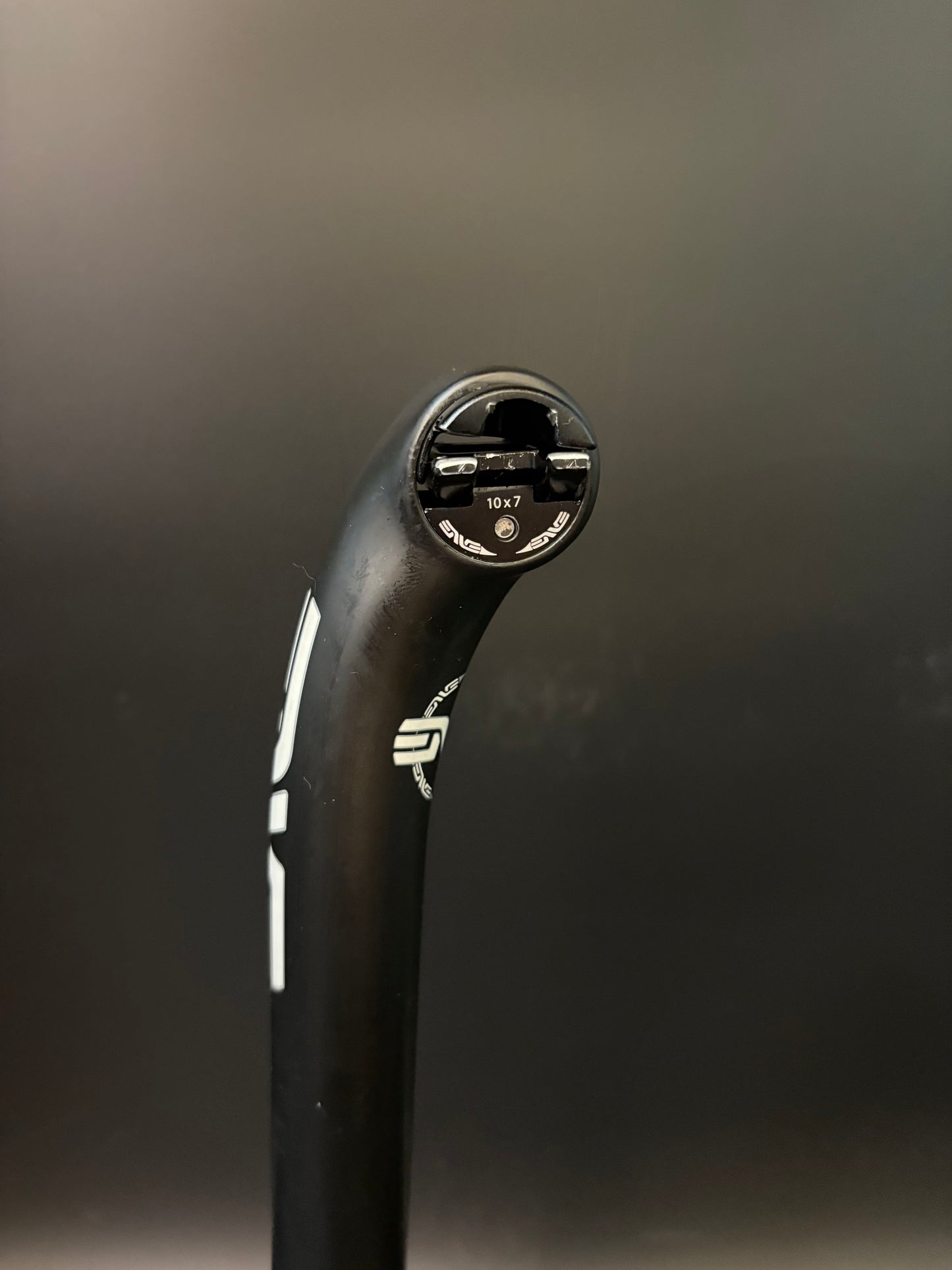 Enve White Logo Setback Seatpost Carbon 31.6 400mm