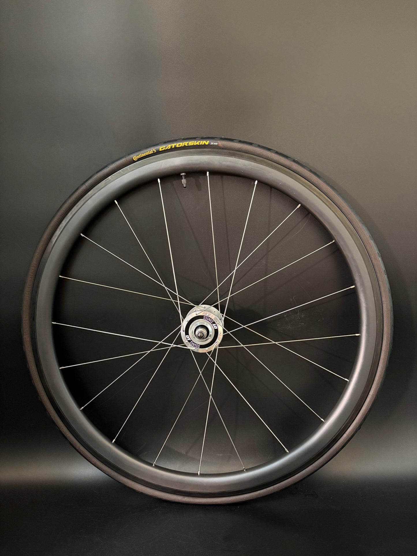 Unbranded 35mm Carbon Clincher + Giant 42 Carbon Clincher Tubeless / DT Swiss Wheelset 20/24h