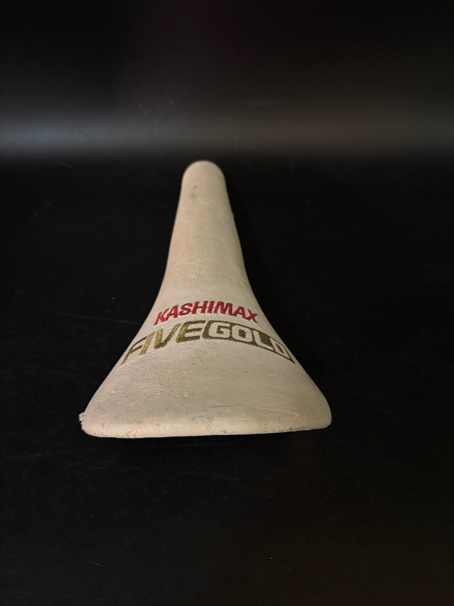 Kashimax Five Gold NJS Saddle White 30mm Rails