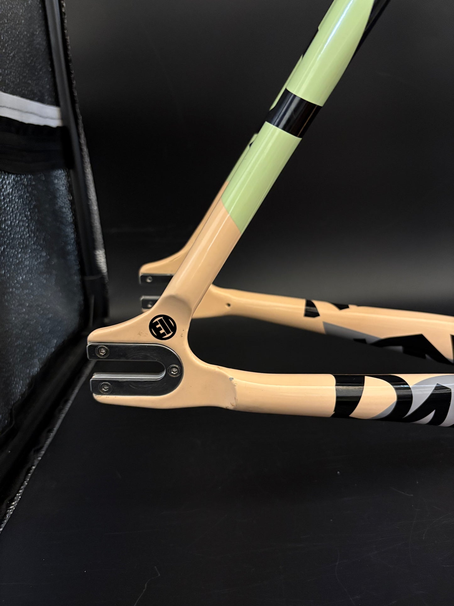 Engine 11 Crit D Frameset God & Famous Large