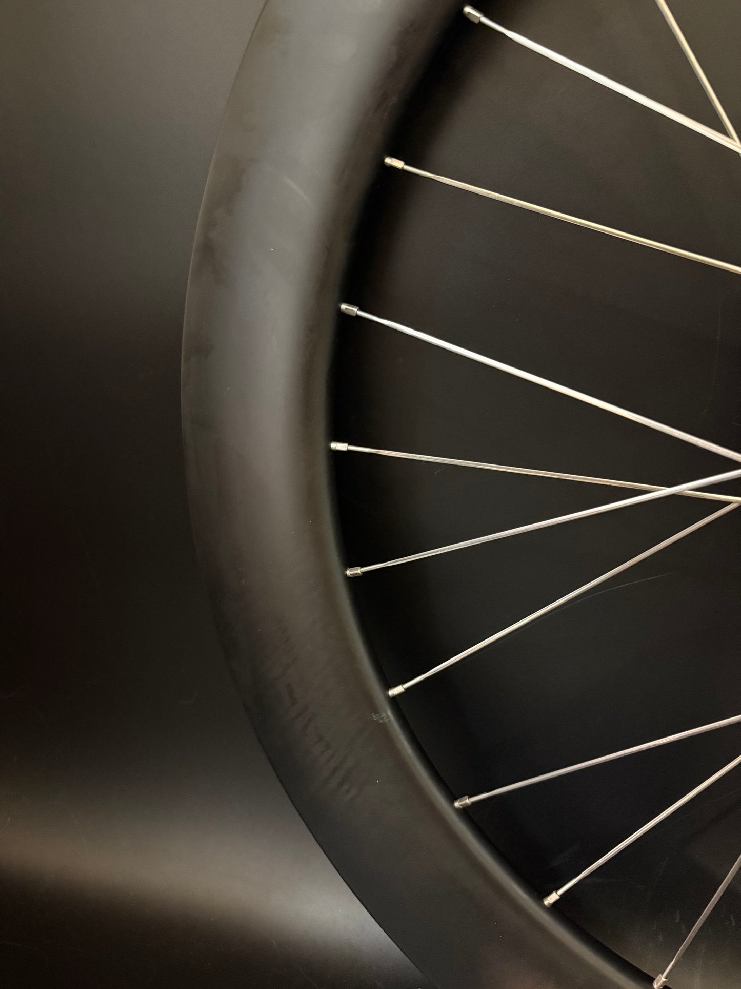 Light Bicycle Falcon R65 Carbon / White Industries Black Wheelset 28h