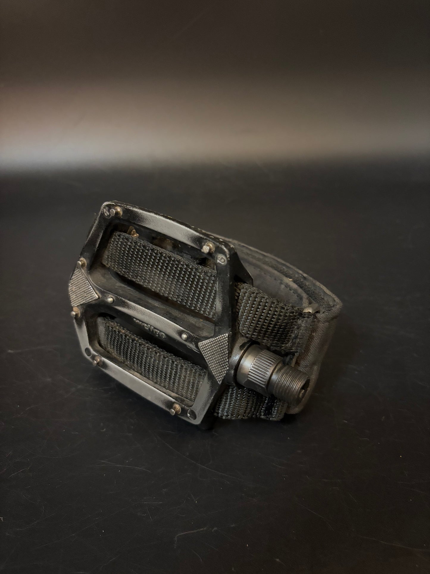 Wellgo Metal Pedals / Ynot Camo Straps Pedal Setup