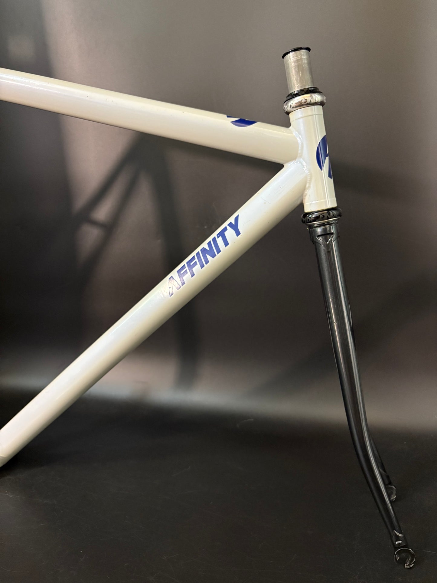 Affinity Lo Pro Frameset 18 Percent Grey Small