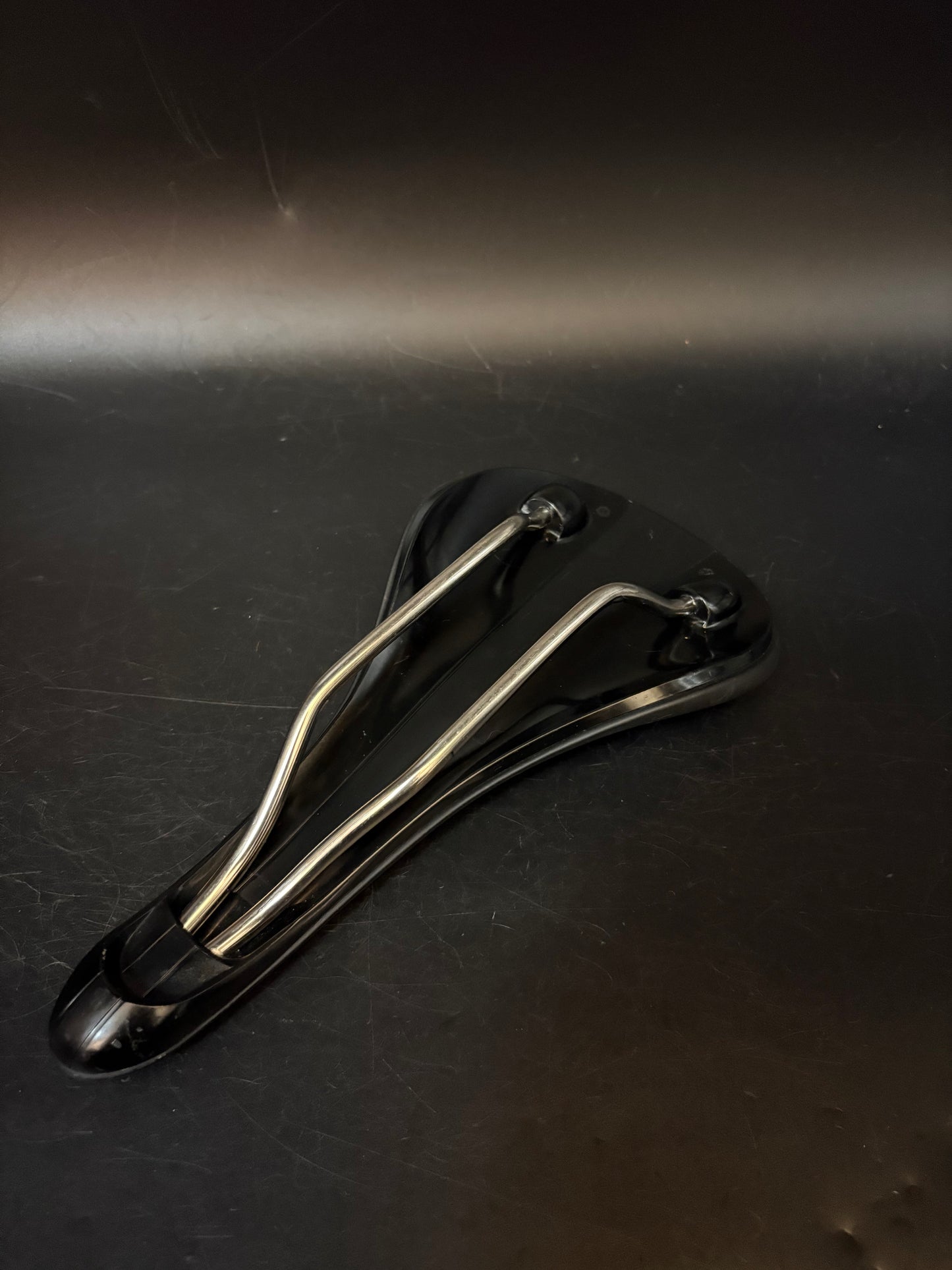 Fabric Line Saddle Black