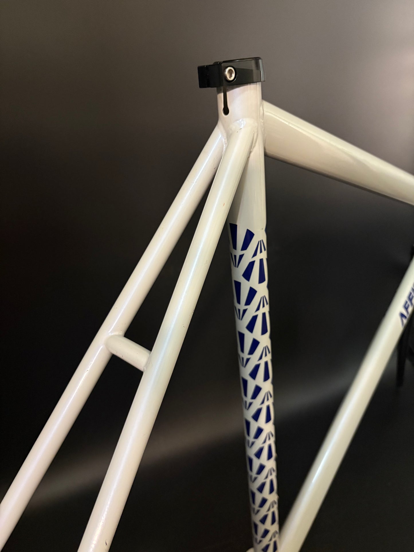 Affinity Lo Pro Frameset 18 Percent Grey Small