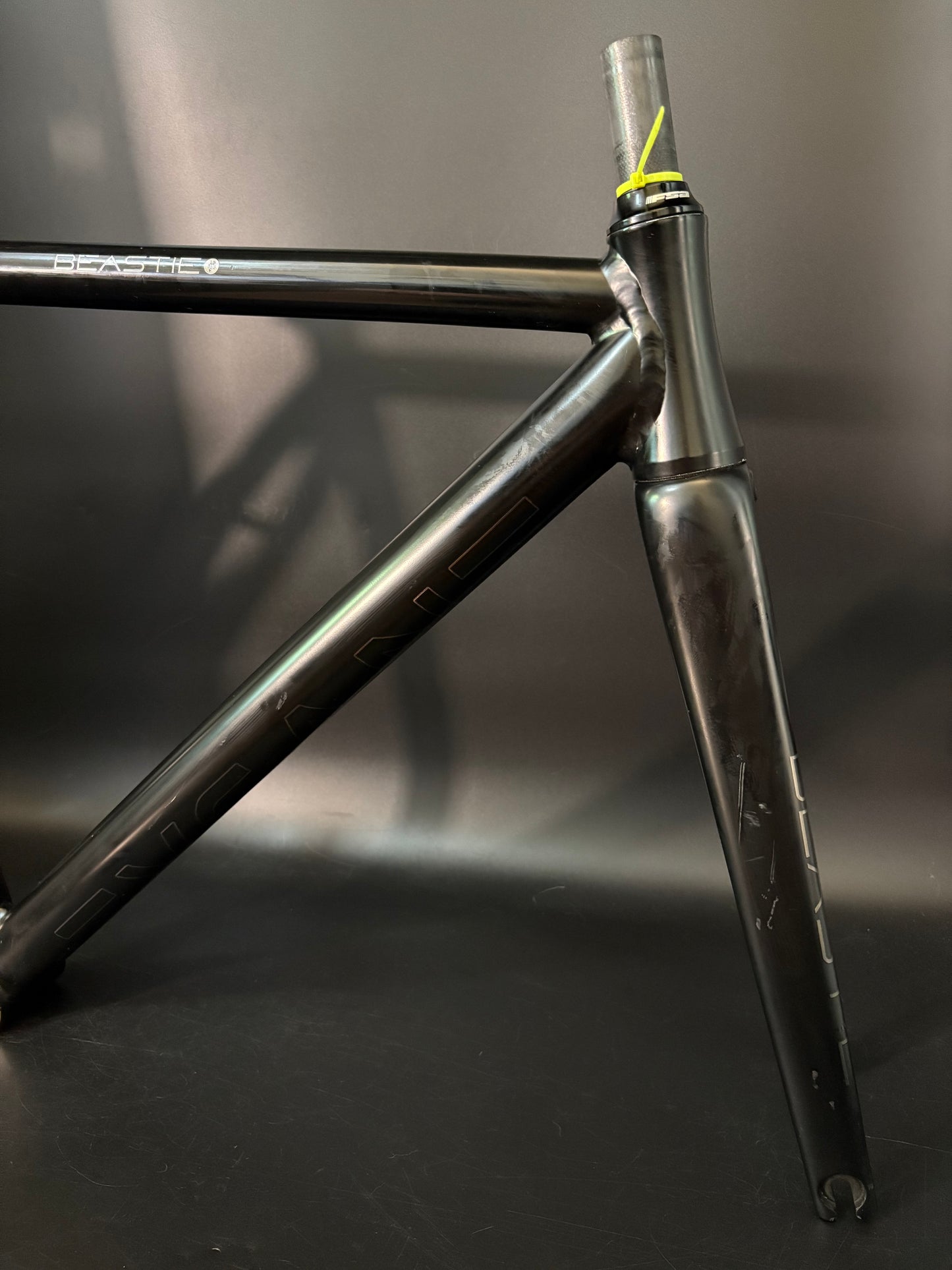 Tyrant Beastie Frameset Black Medium