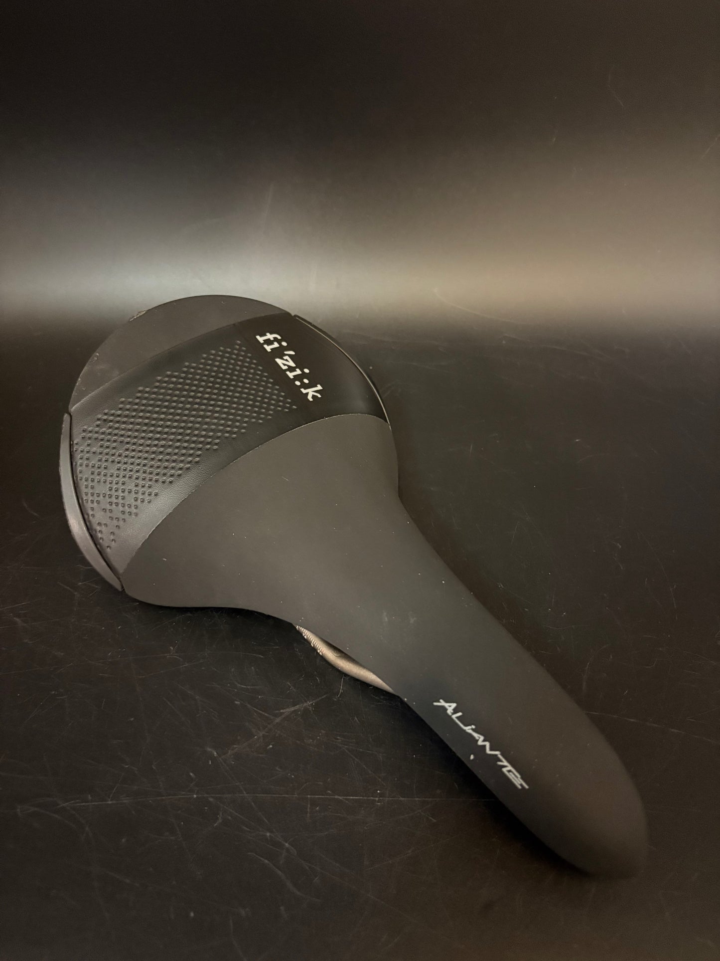 Fizik Aliante R3 Saddle Black