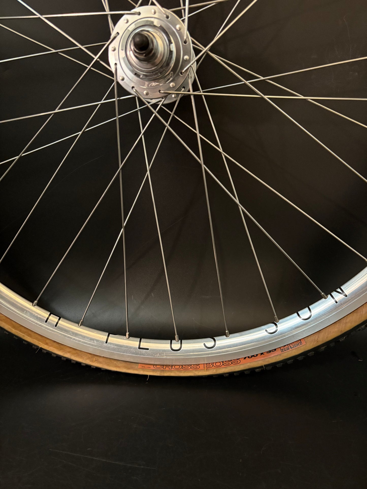 H Plus Son Archetype Silver / Gran Compe HF Wheelset 32h