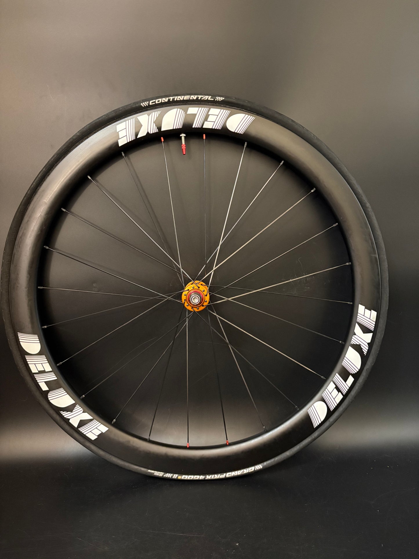 Deluxe White Logo 45mm Carbon / Mack LF + HF Wheelset Orange 24h