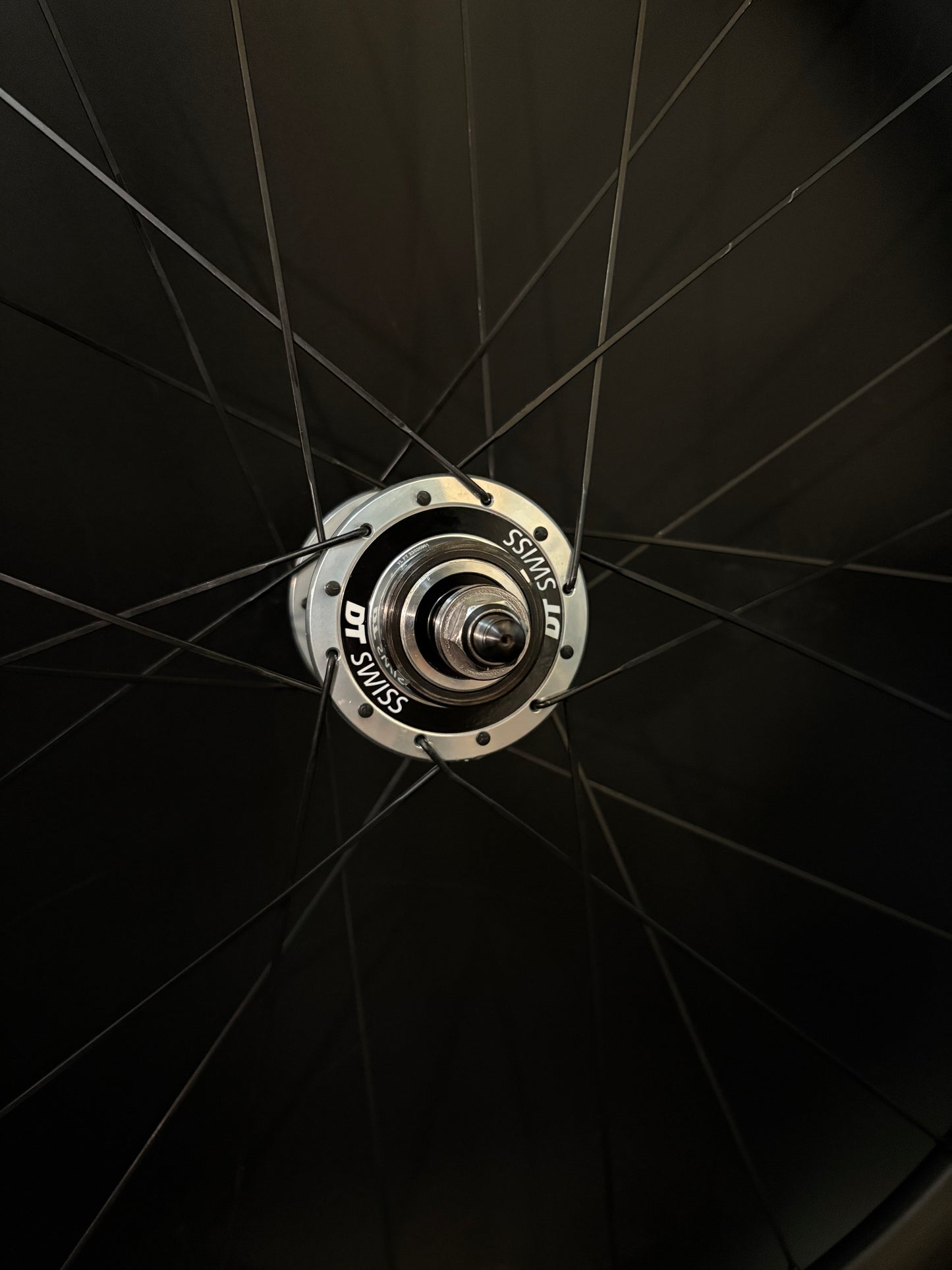 Velobike Vegast 450 Carbon Clincher / DT Swiss Wheelset 20/24h