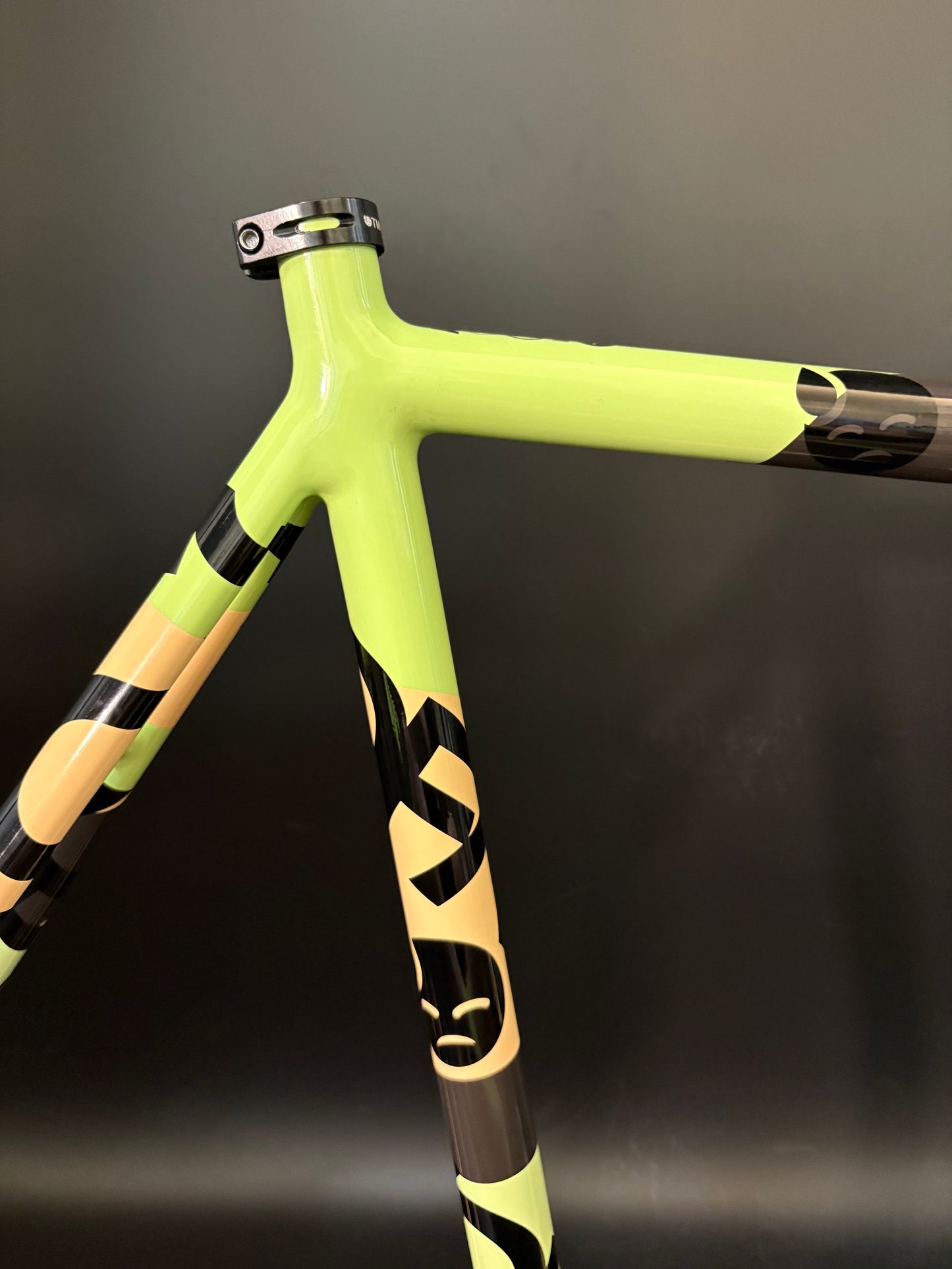 Engine 11 Crit D Frameset God & Famous Large