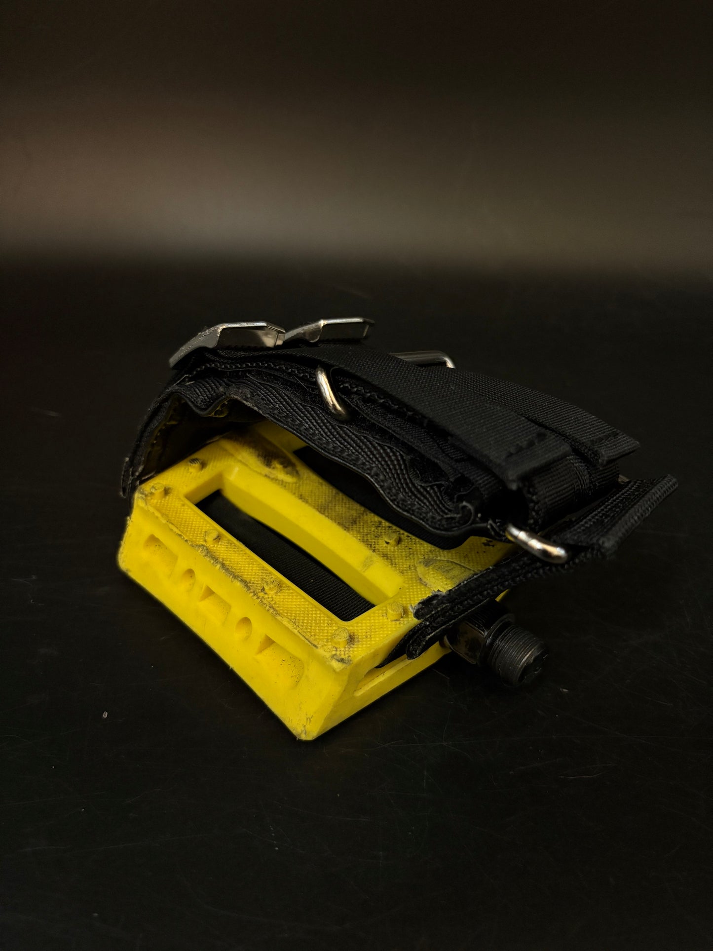 Theory Platform Pedals Yellow / Straps Pedal Setup