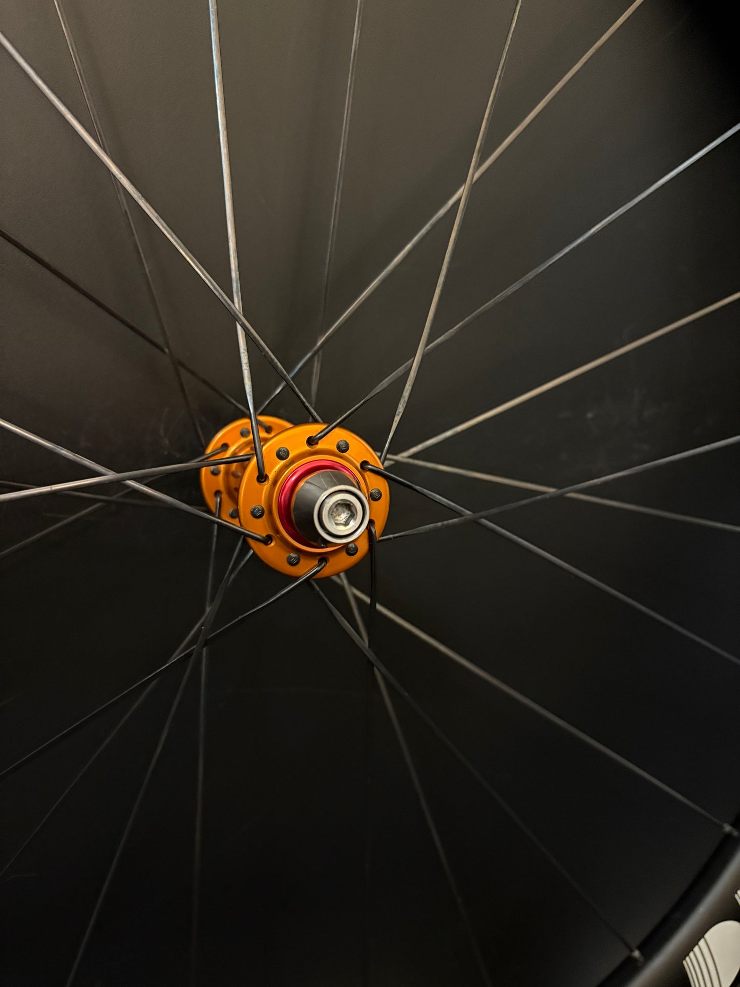 Deluxe White Logo 45mm Carbon / Mack LF + HF Wheelset Orange 24h