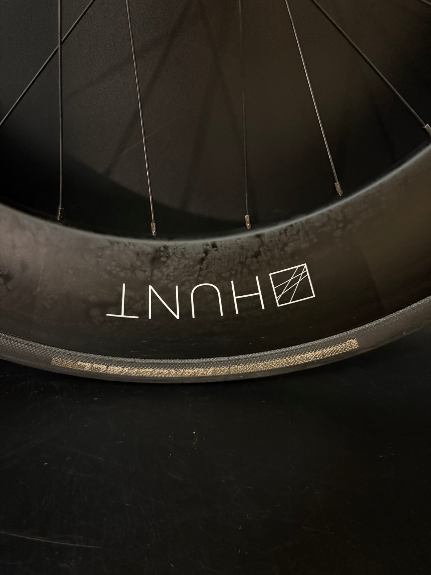 Hunt Aerodynamicist 82mm Carbon Clincher / Phil Wood Wheelset 20/24h