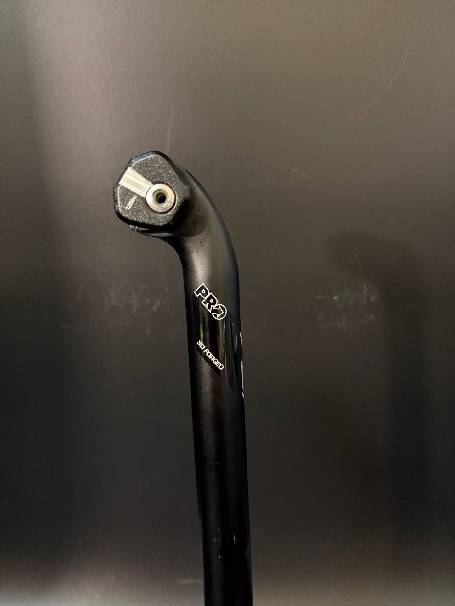Pro PLT Seatpost Black 27.2 400mm