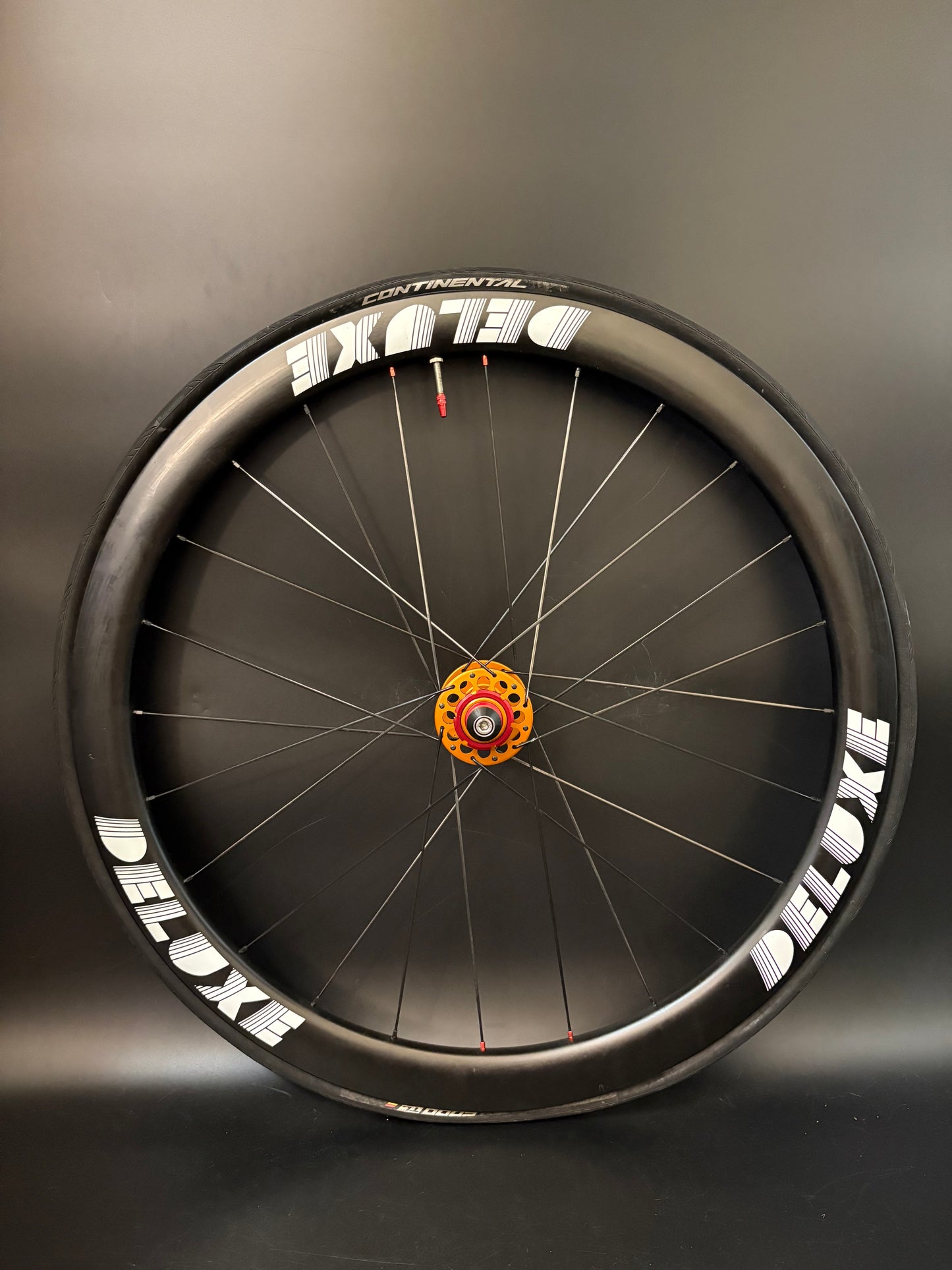 Deluxe White Logo 45mm Carbon / Mack LF + HF Wheelset Orange 24h