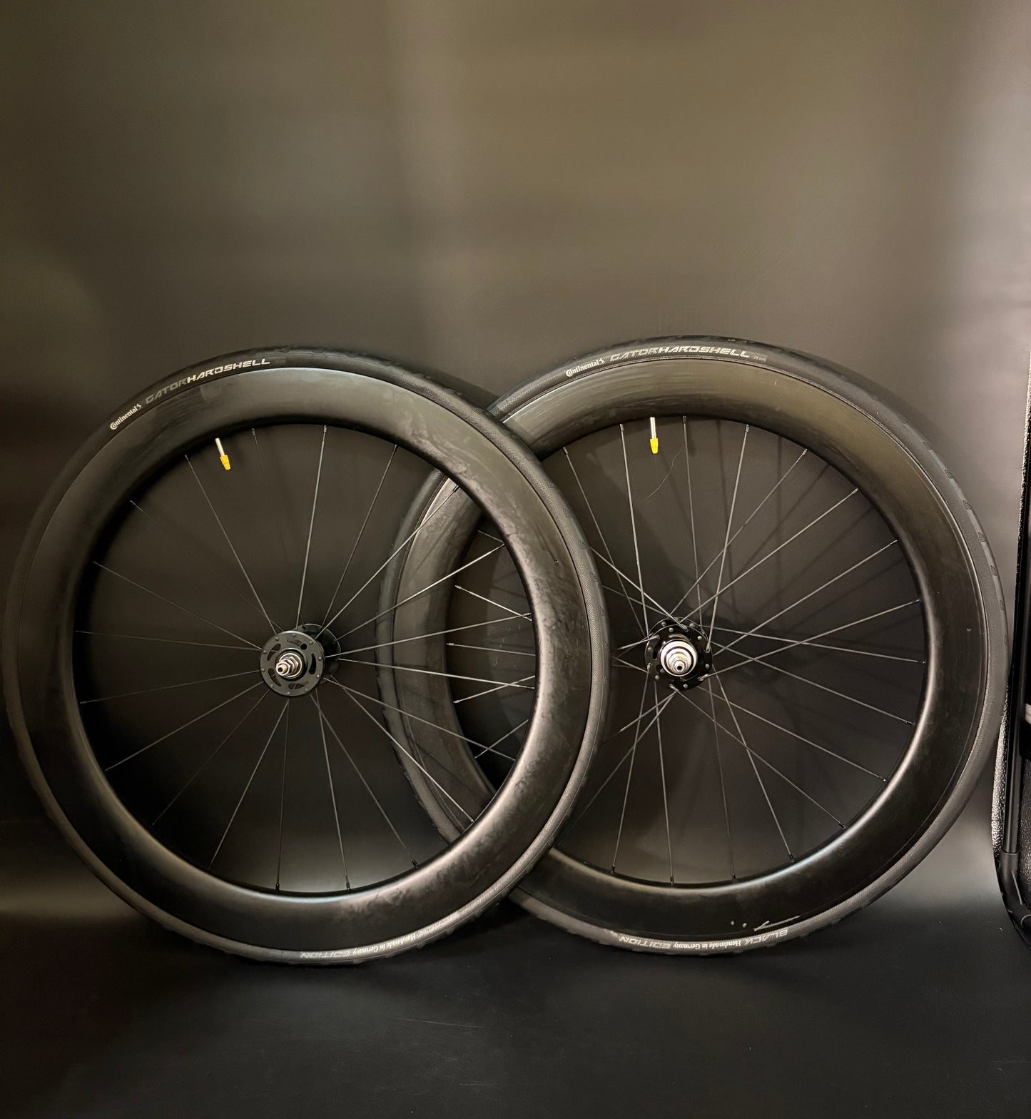 Yoeleo 60mm Carbon / Novatec Wheelset 20/24h