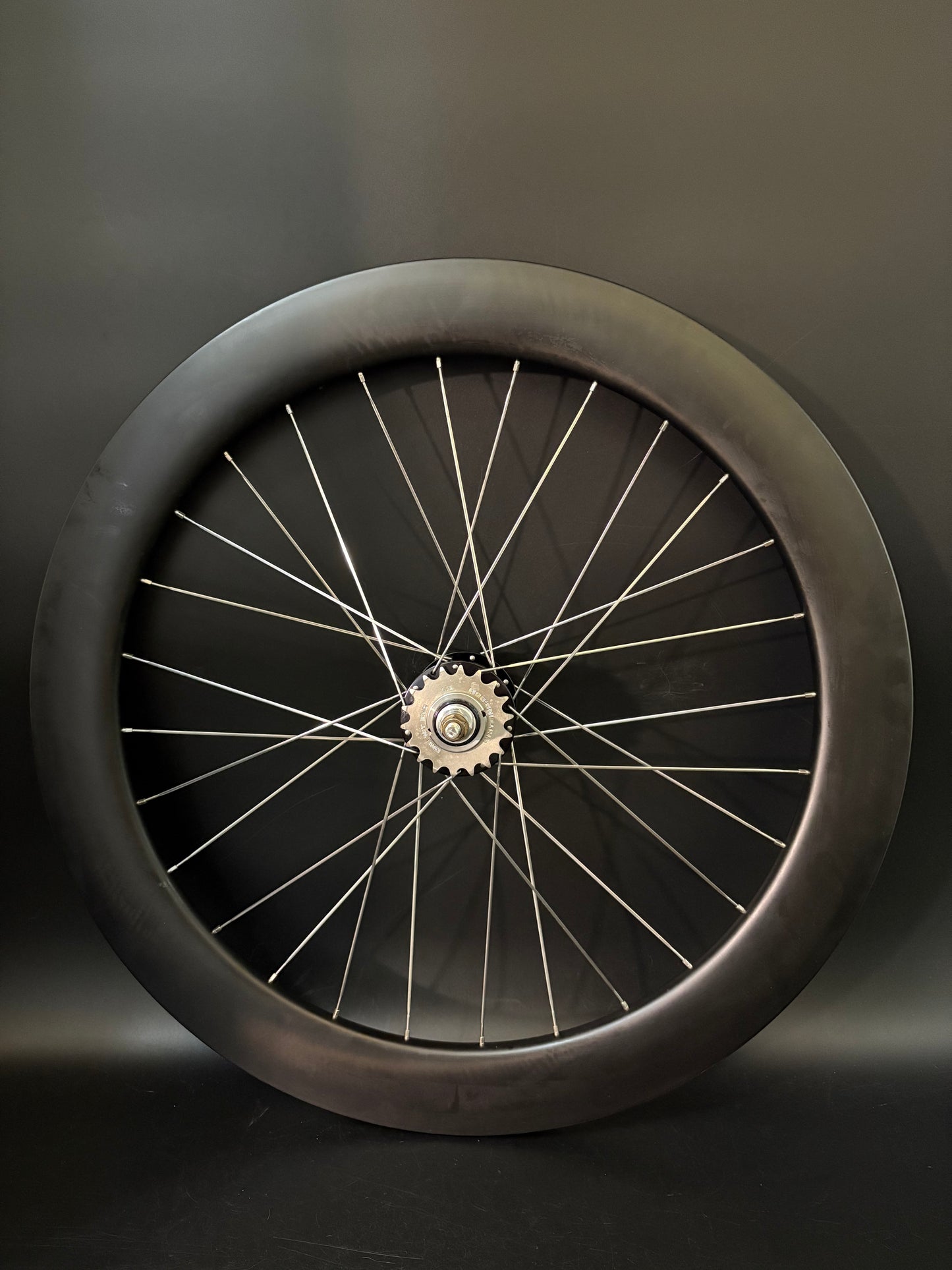 Light Bicycle Falcon R65 Carbon / White Industries Black Wheelset 28h
