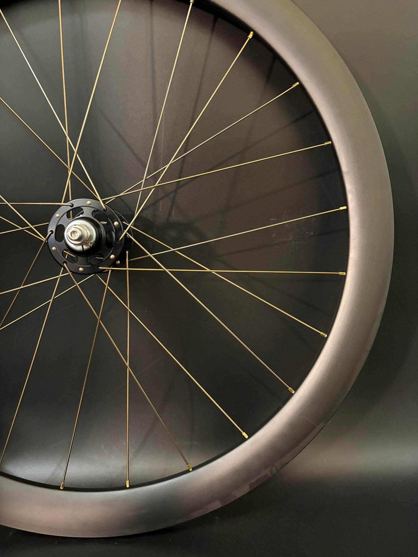 Light Bicycle Falcon Pro AR46 Carbon / Paul Hubs Black Wheelset 24h