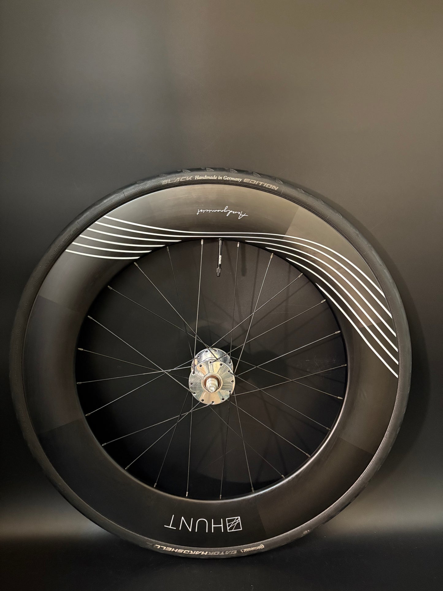 Hunt Aerodynamicist 82mm Carbon Clincher / Phil Wood Wheelset 20/24h