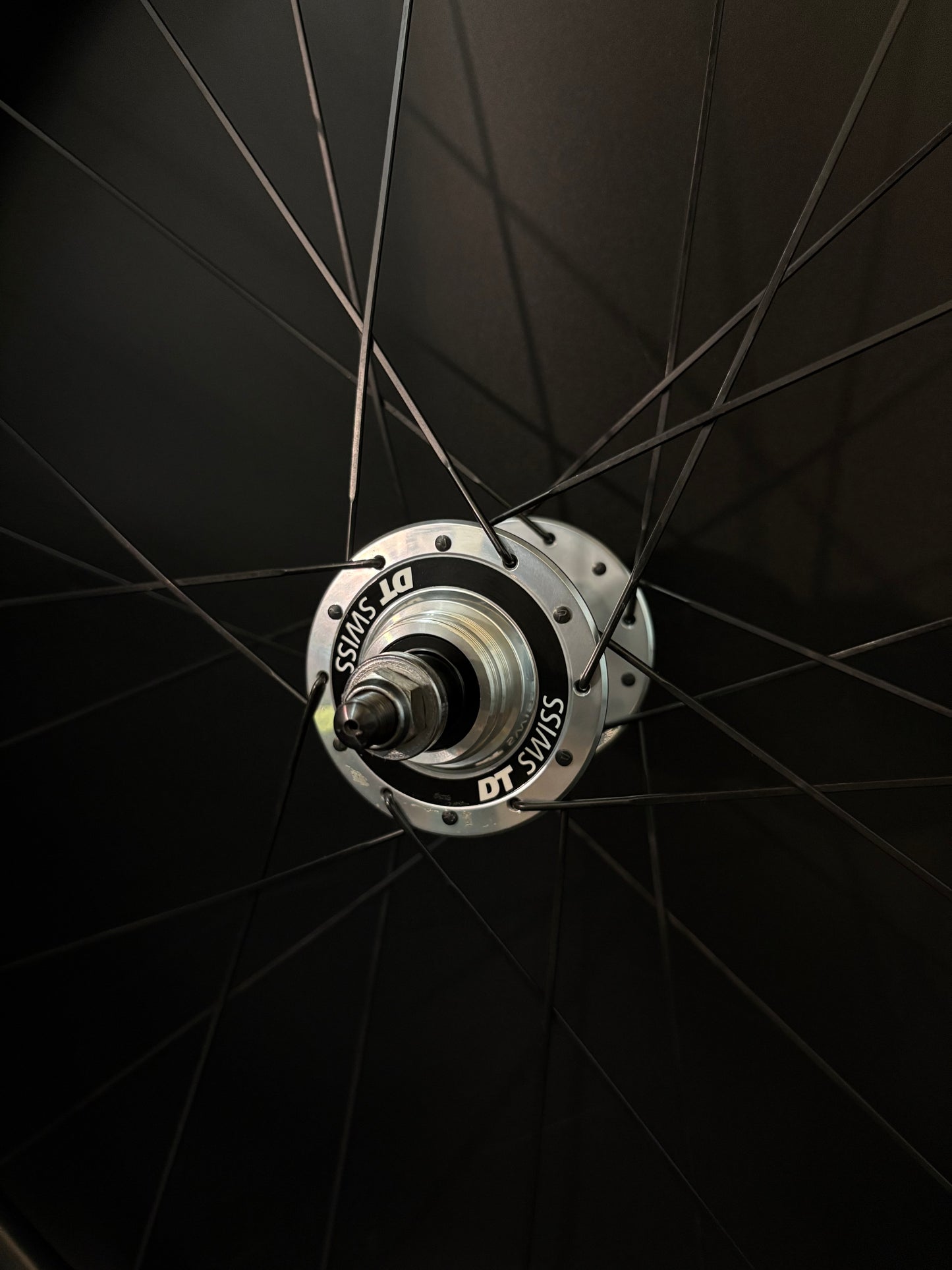 Velobike Vegast 450 Carbon Clincher / DT Swiss Wheelset 20/24h