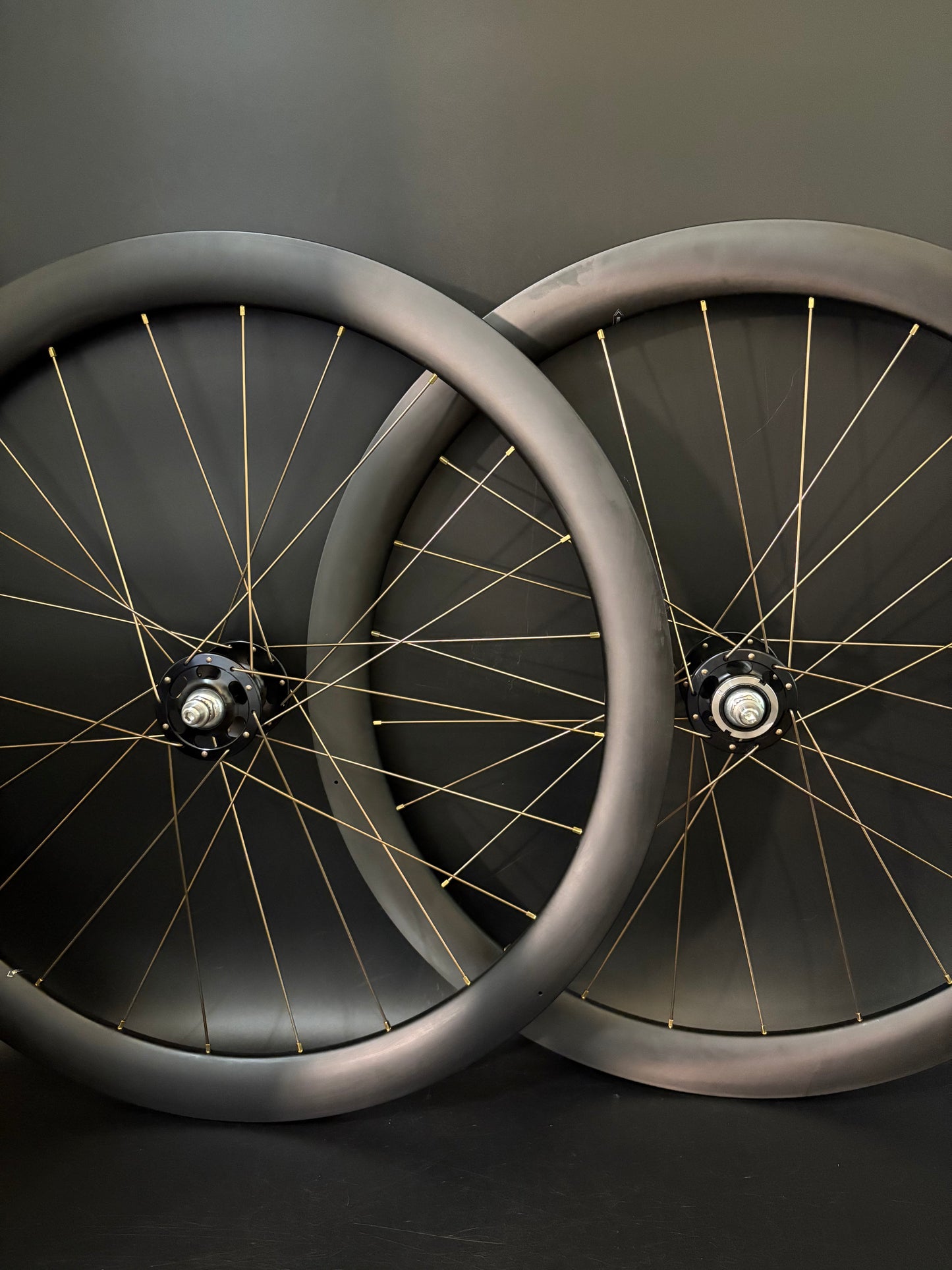 Light Bicycle Falcon Pro AR46 Carbon / Paul Hubs Black Wheelset 24h