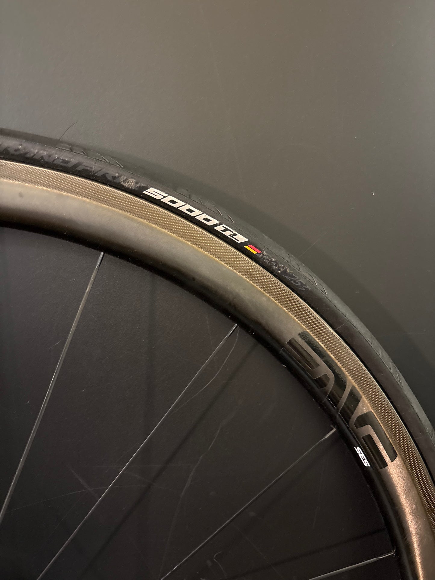Enve SES 35mm Carbon Clincher Front Wheel Tubeless 20h