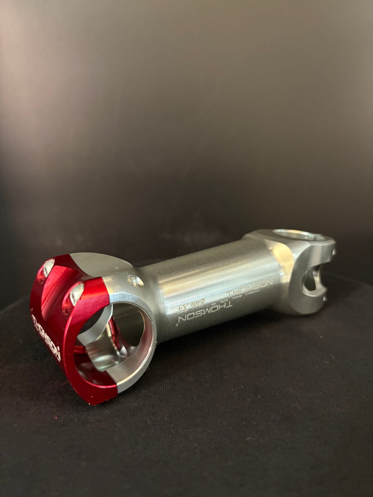 Thomson X4 Stem Silver 120mm 31.8 10deg w/ Red Faceplate