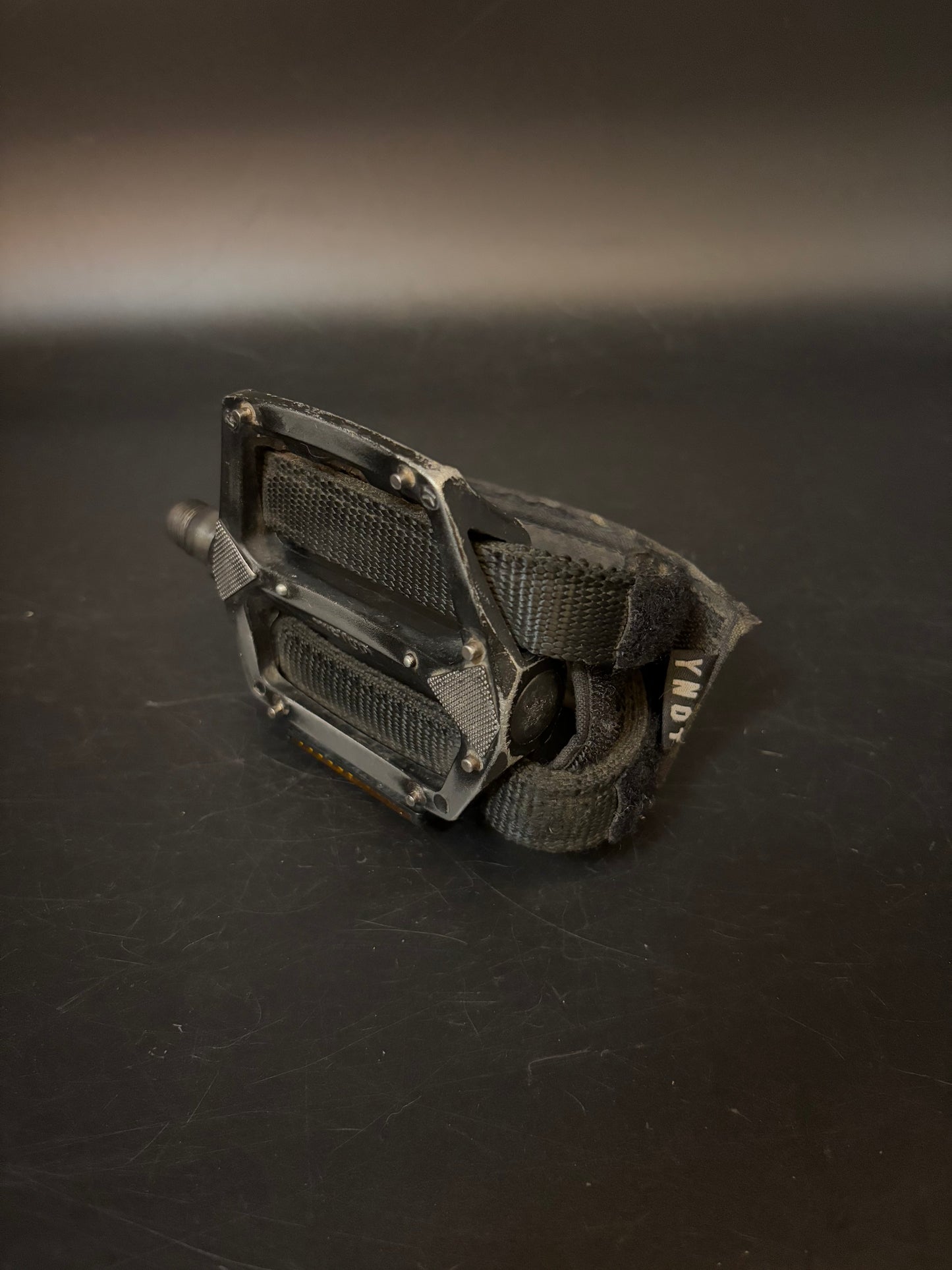 Wellgo Metal Pedals / Ynot Camo Straps Pedal Setup