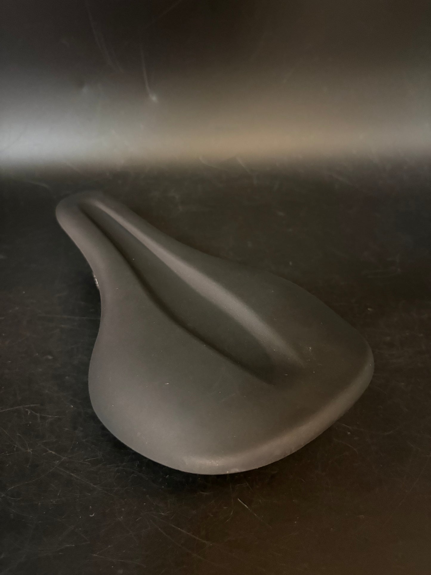 Reform Seymour Saddle Black 142mm Carbon