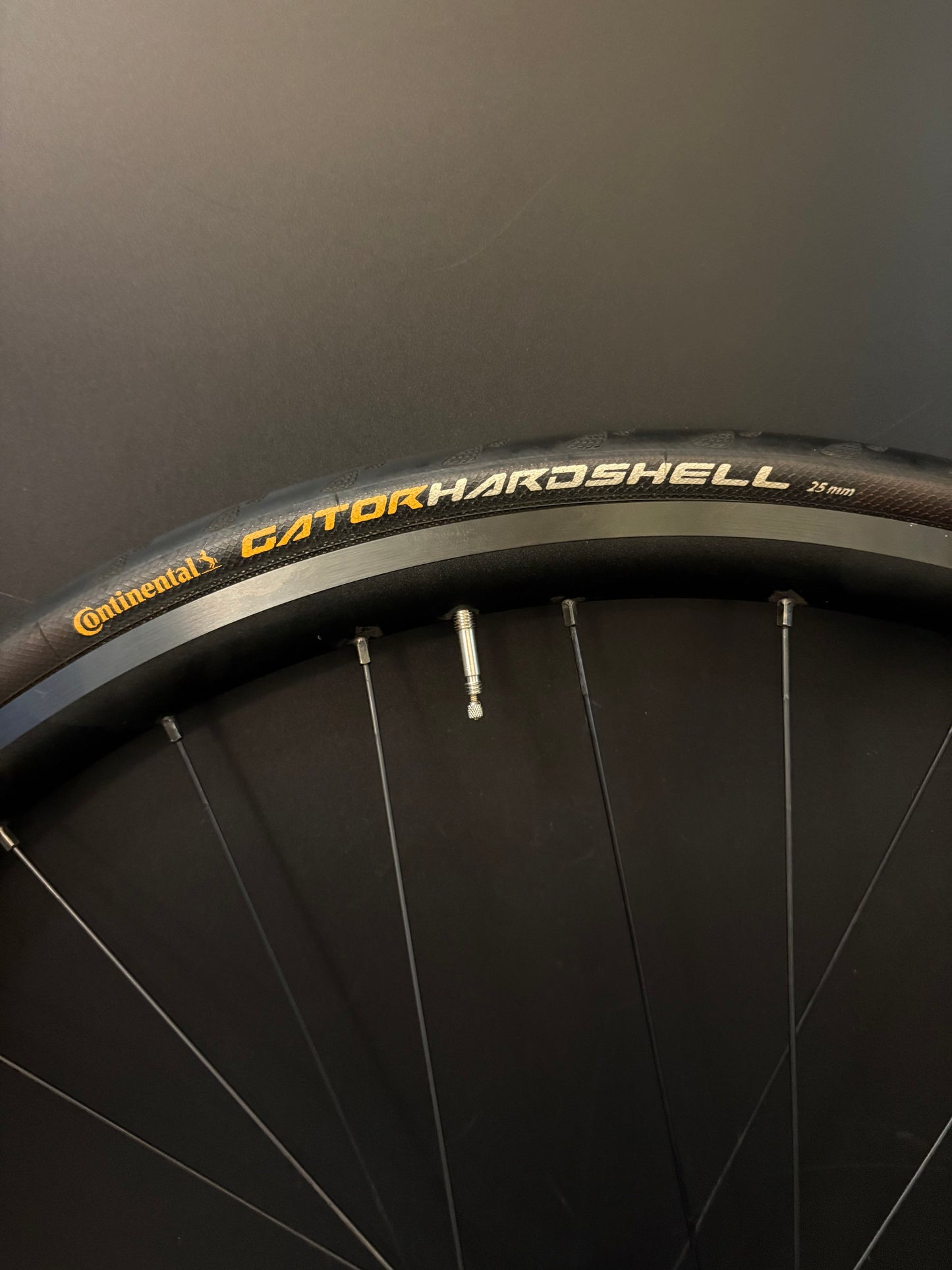 H Plus Son Archetype / Phil Wood HF Black Wheelset 32h