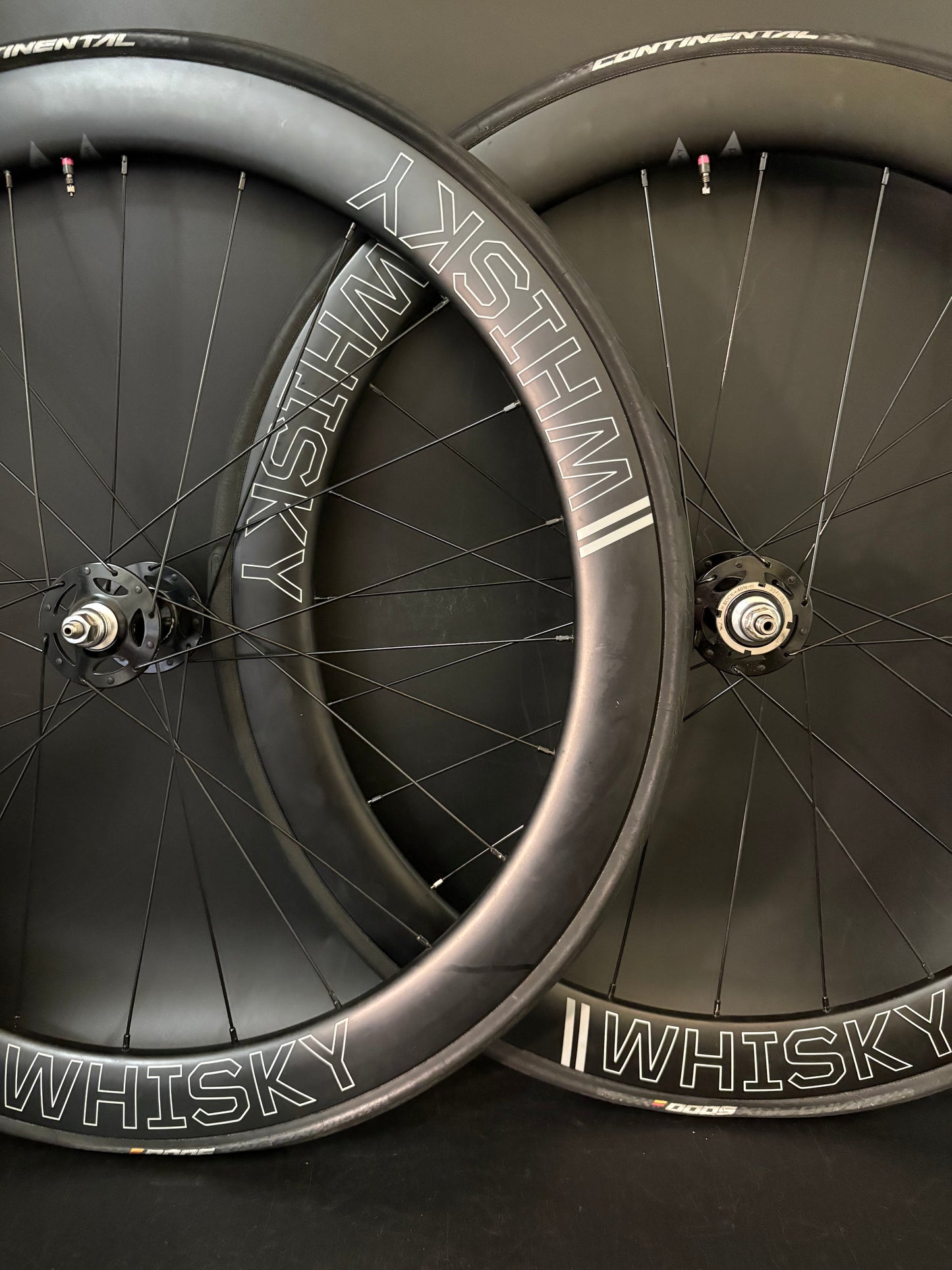 Whisky 50mm Carbon Clincher / Halo Wheelset Black 24h