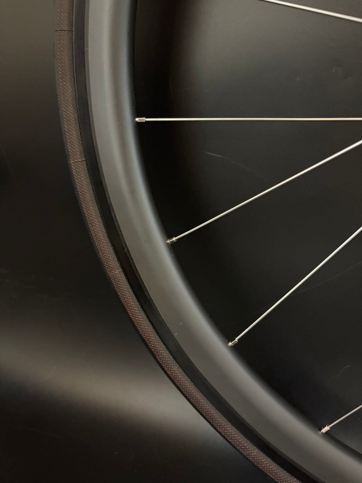 Unbranded 35mm Carbon Clincher + Giant 42 Carbon Clincher Tubeless / DT Swiss Wheelset 20/24h