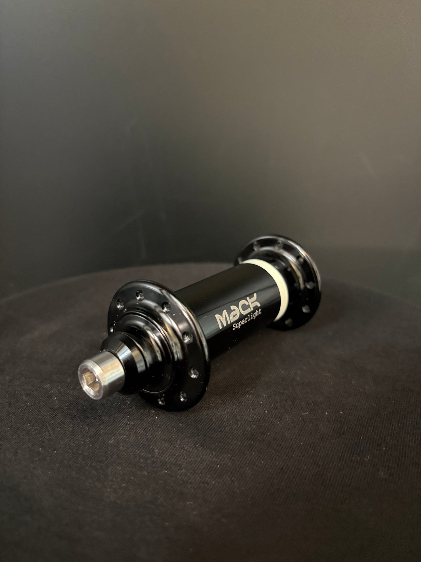 Mack Superlight Hubset Black/White 20/28h