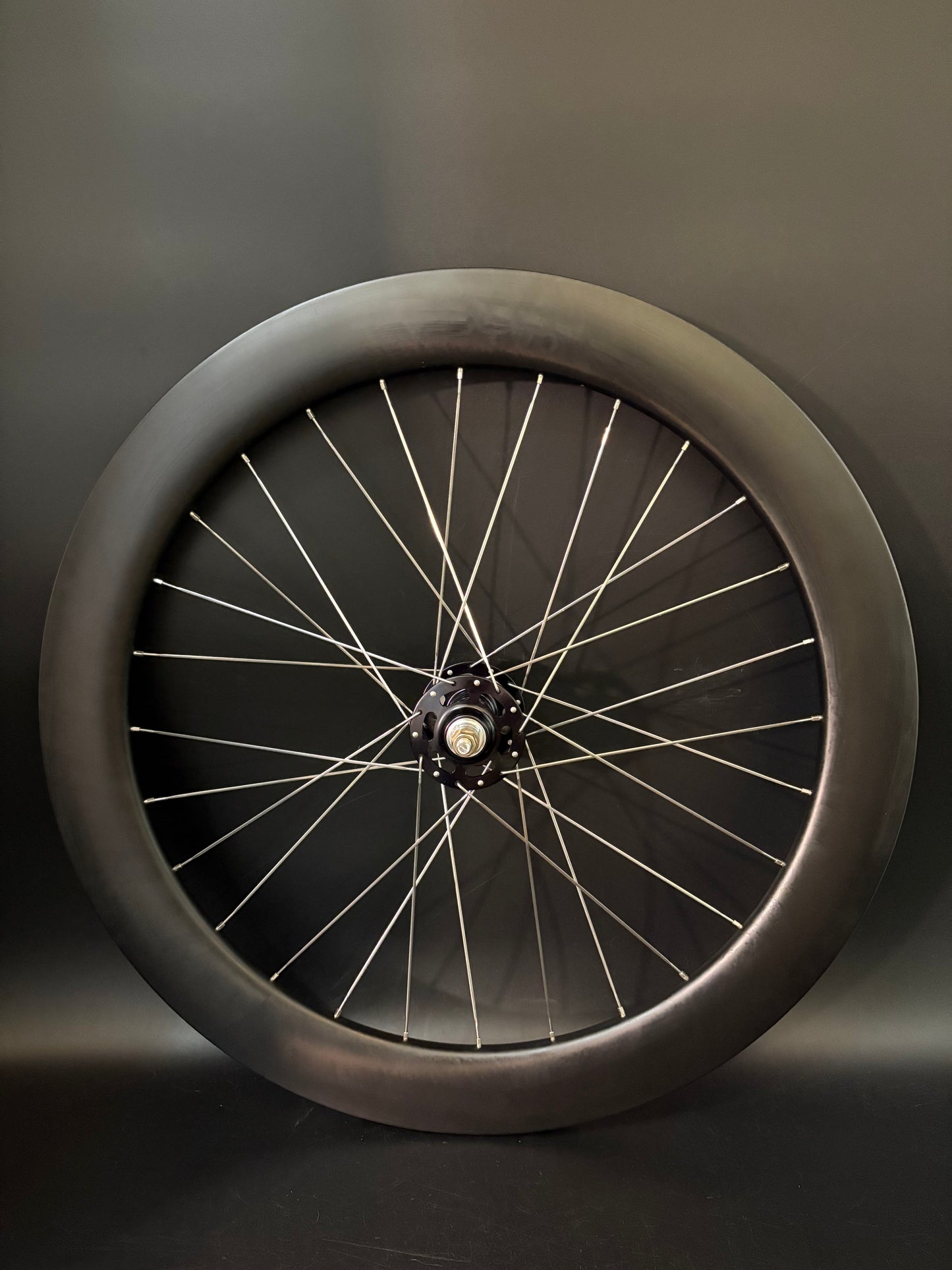 Light Bicycle Falcon R65 Carbon / White Industries Black Wheelset 28h