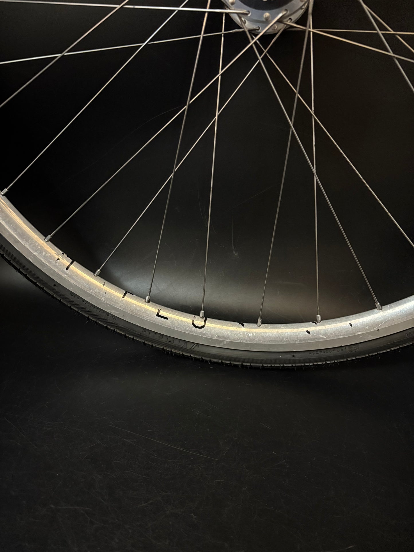 H Plus Son Archetype Silver / Dura Ace 7600 Wheelset 32h