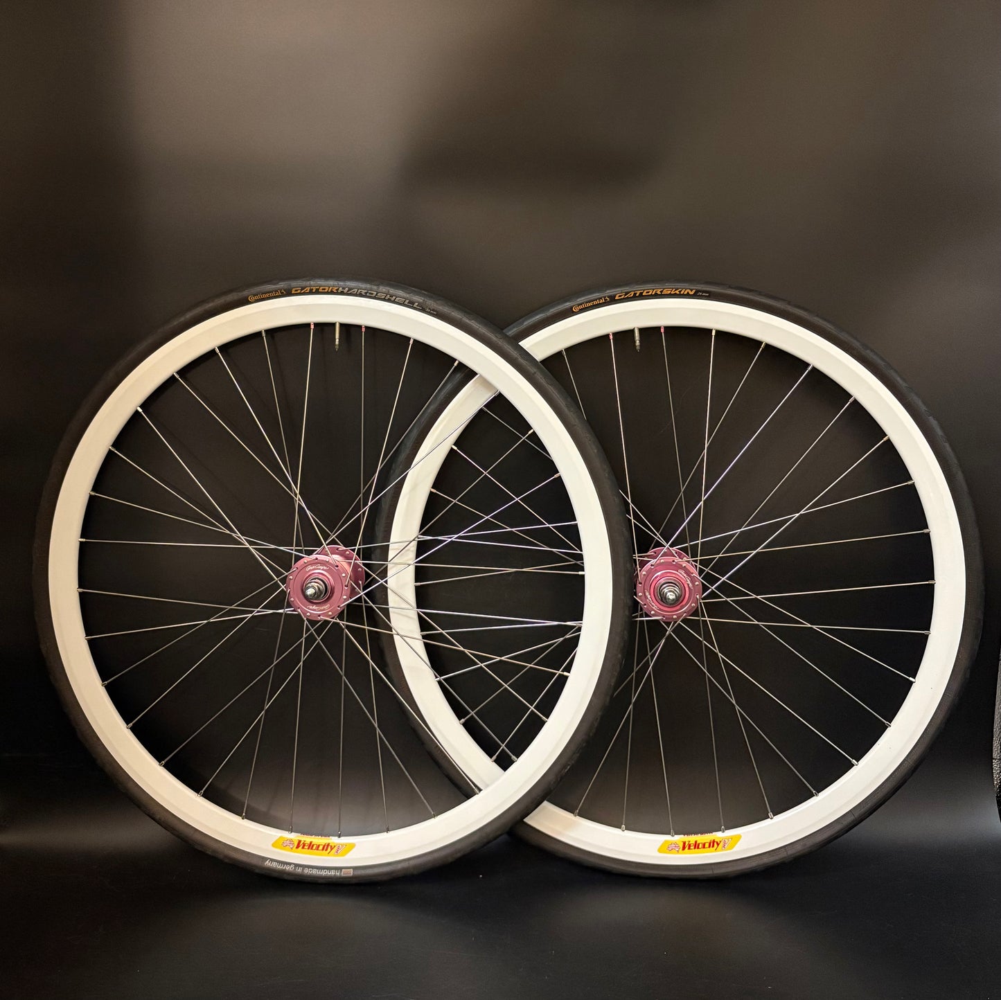 Velocity Deep V White / Gran Compe Pink Wheelset 32h