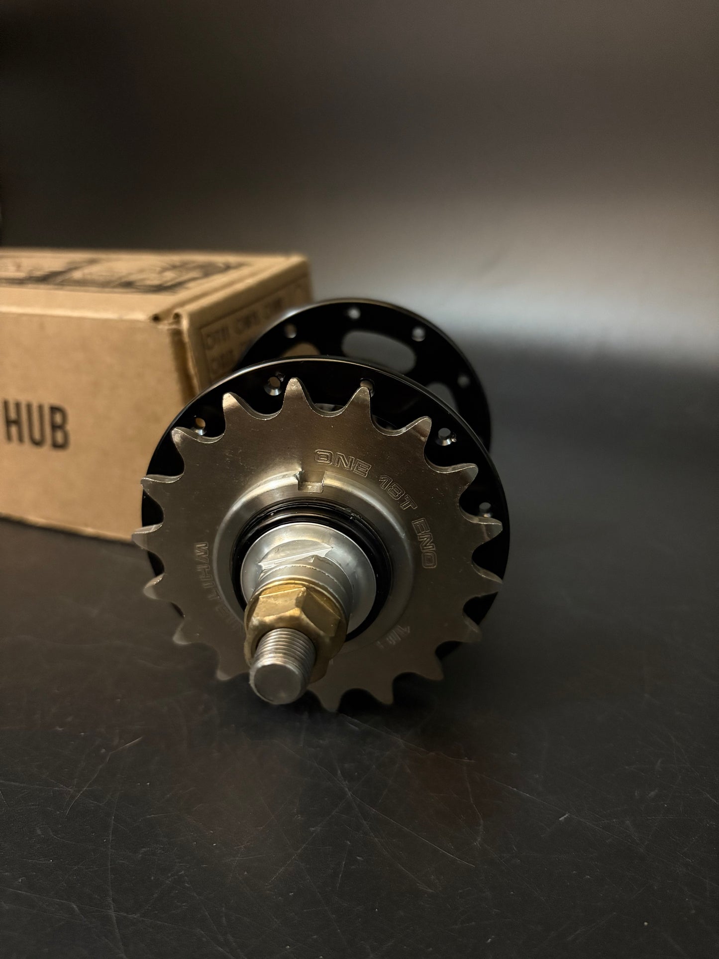 White Industries Rear Track Hub Black 24h w/ 17t Cog + Lockring
