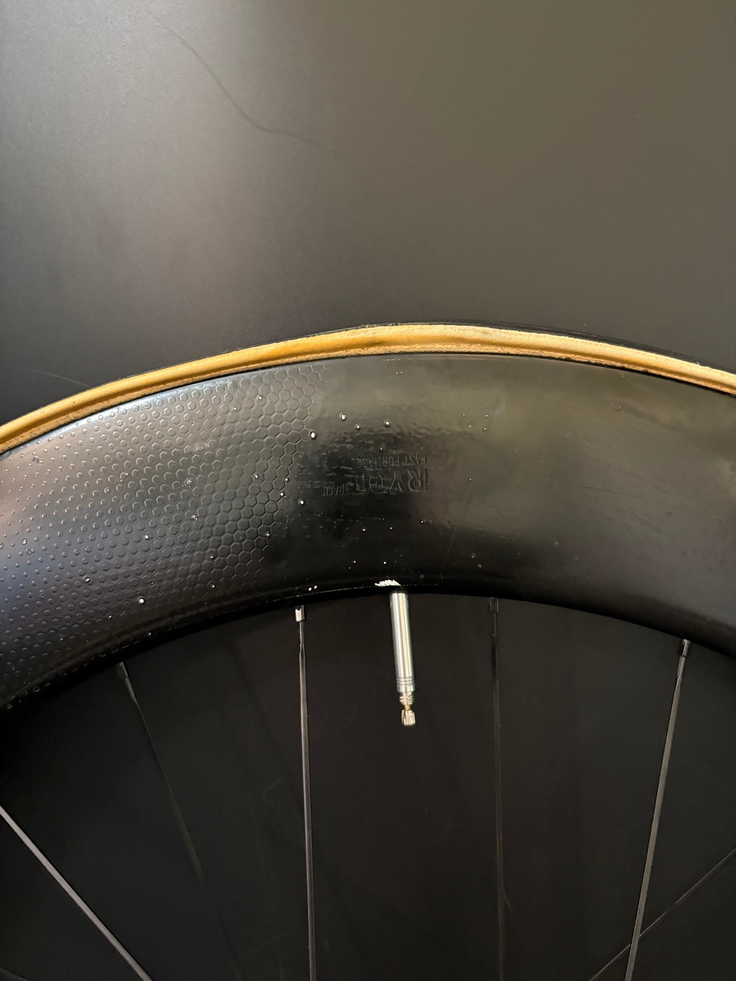 FFWD Ryot 77 Carbon Tubular Wheelset 20/24h