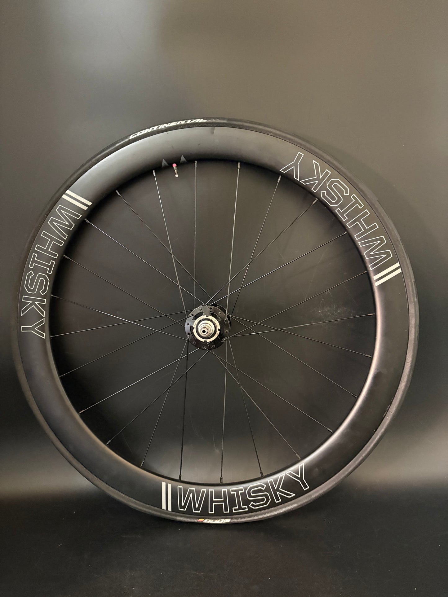 Whisky 50mm Carbon Clincher / Halo Wheelset Black 24h