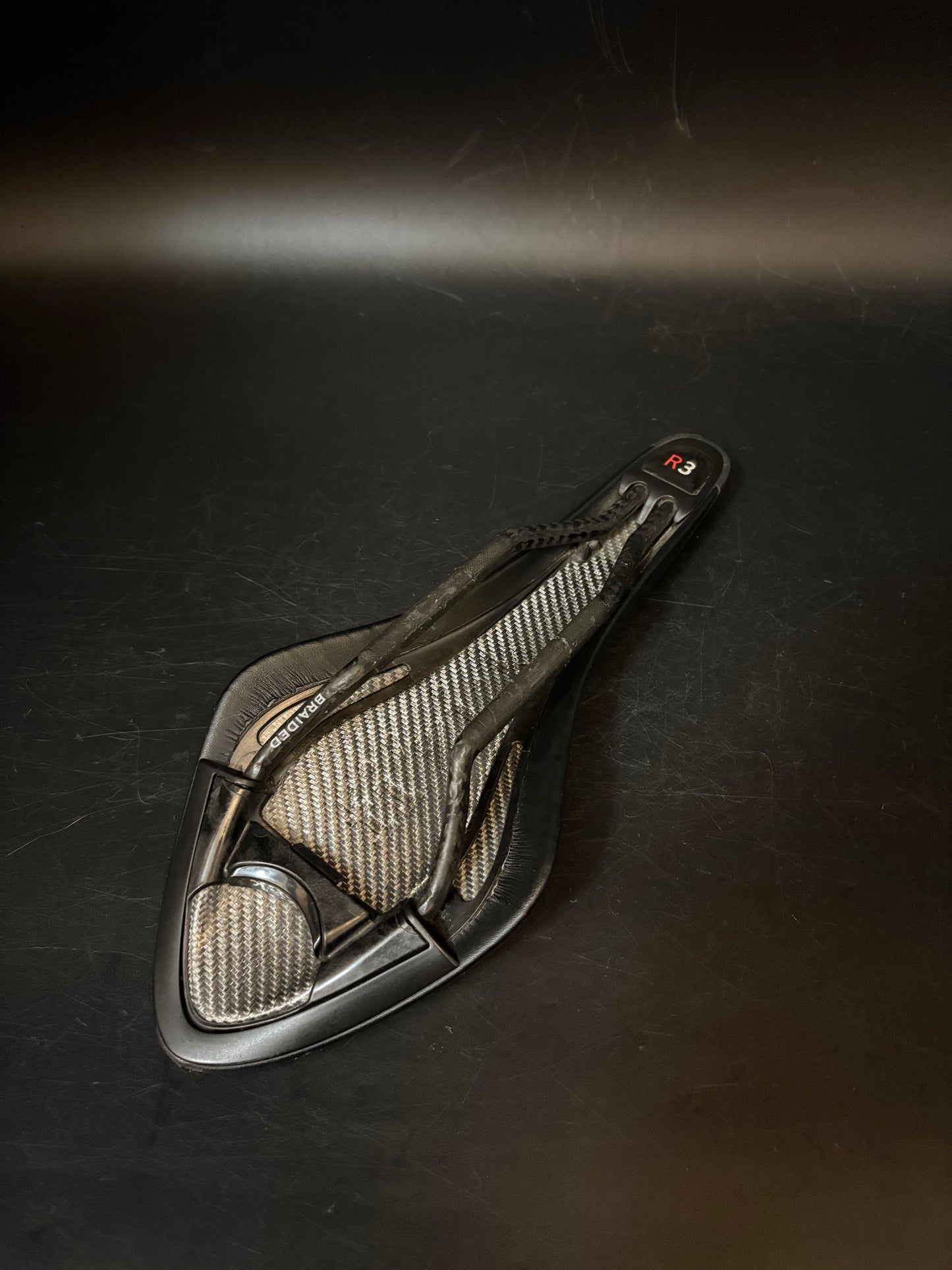 Fizik Arione R3 Saddle Blacl Carbon Rails